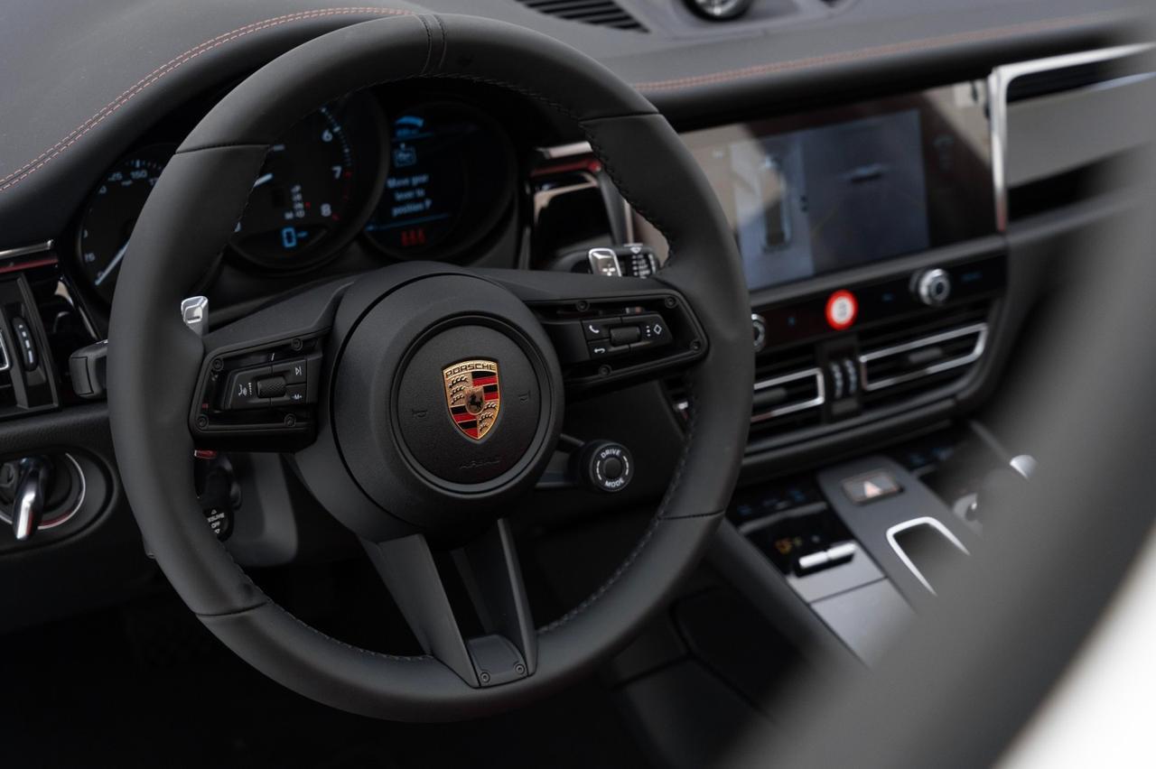 2025 Porsche Macan Pompano Beach FL