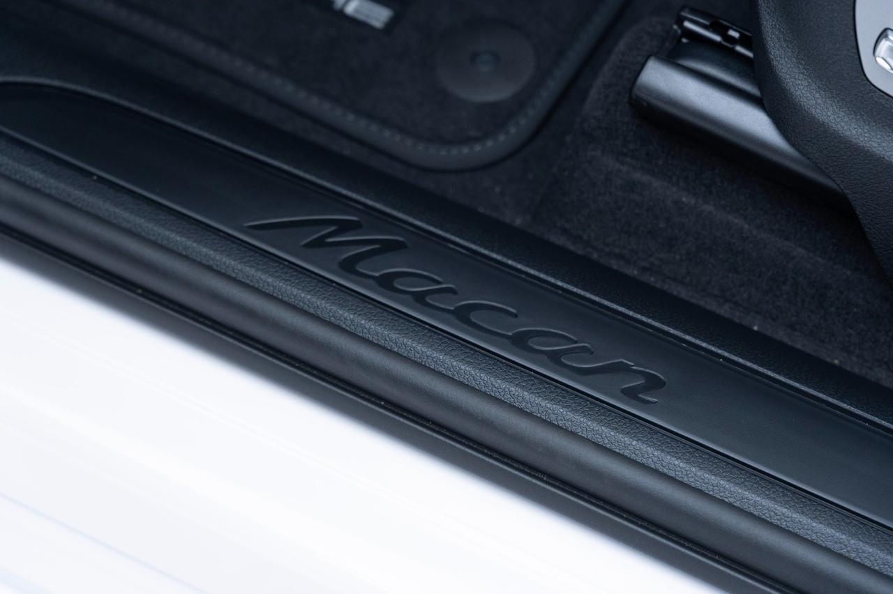 2025 Porsche Macan Pompano Beach FL