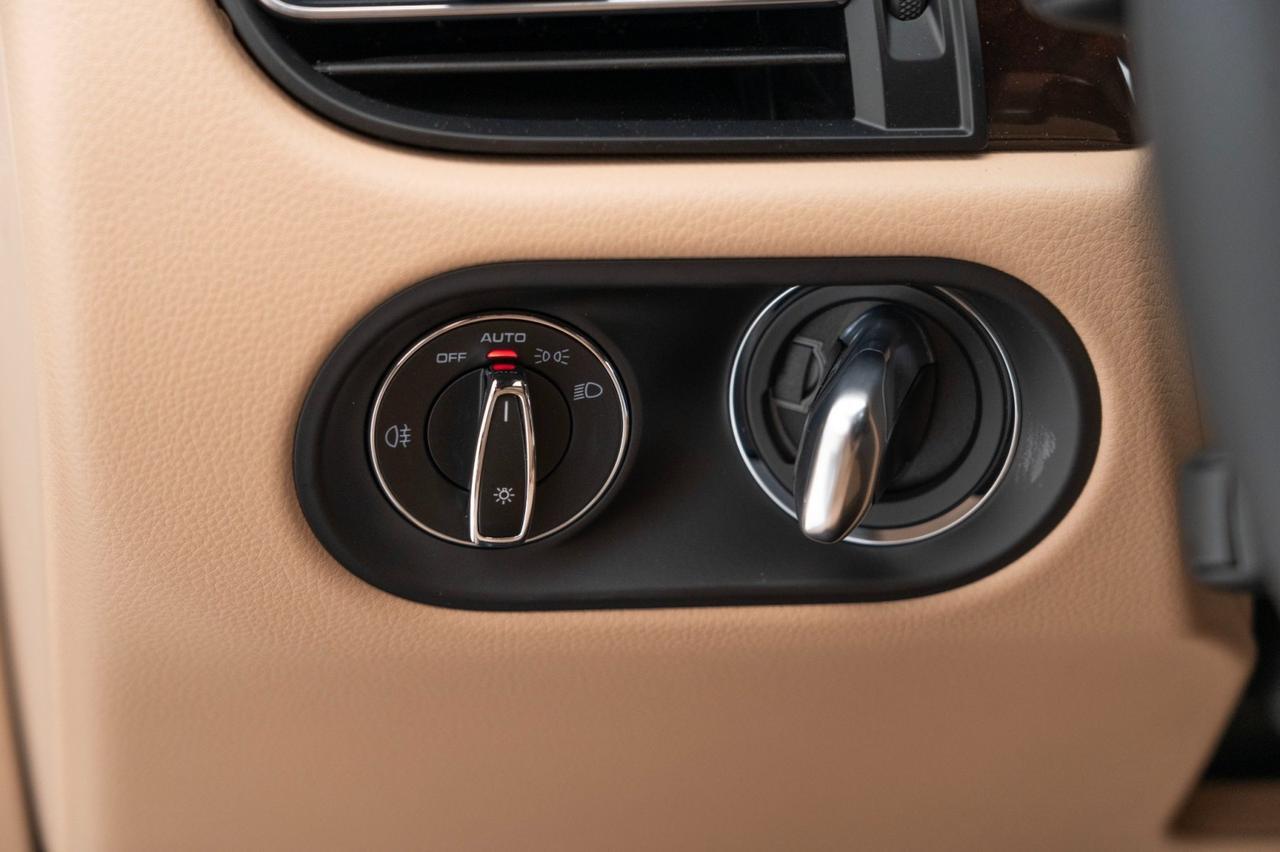 2025 Porsche Macan Pompano Beach FL