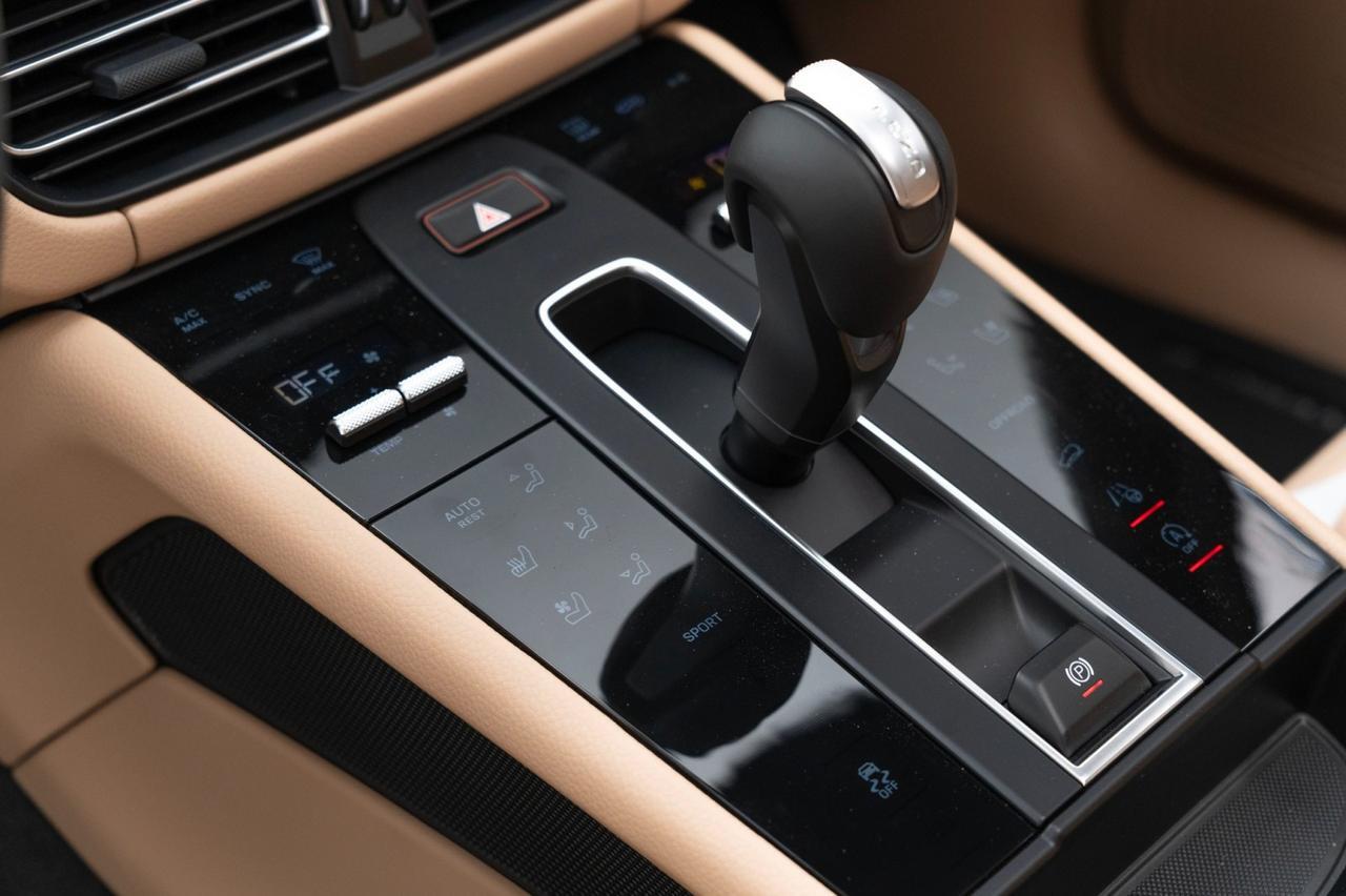 2025 Porsche Macan Pompano Beach FL