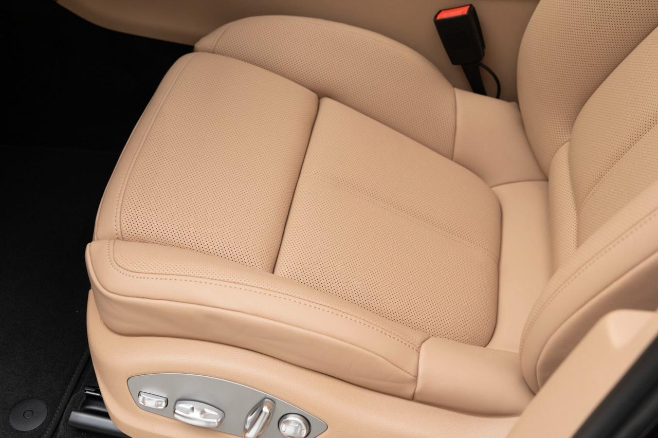 2025 Porsche Macan Pompano Beach FL