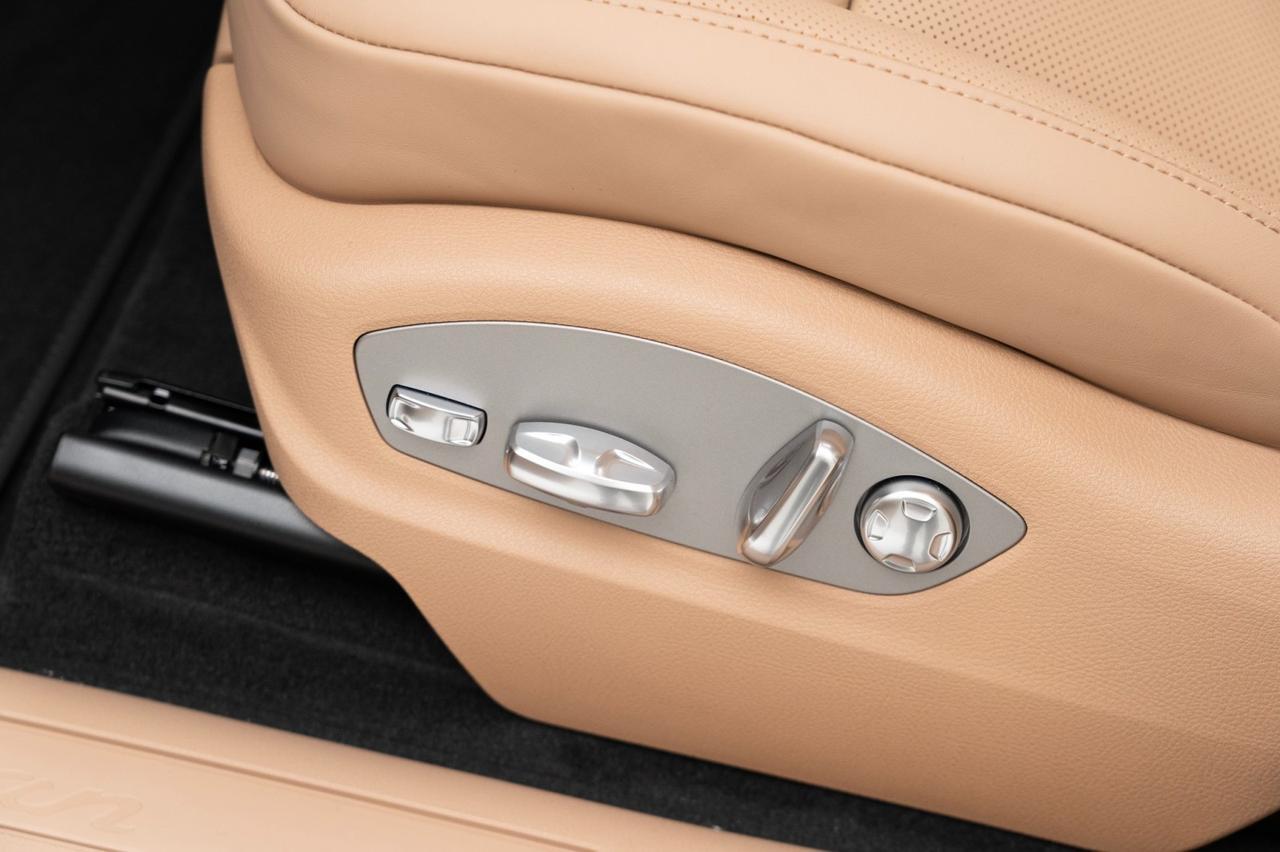 2025 Porsche Macan Pompano Beach FL