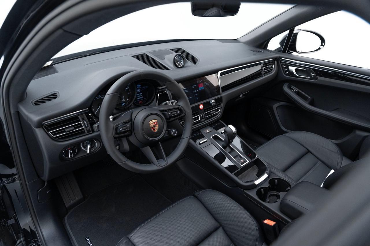 2025 Porsche Macan Pompano Beach FL