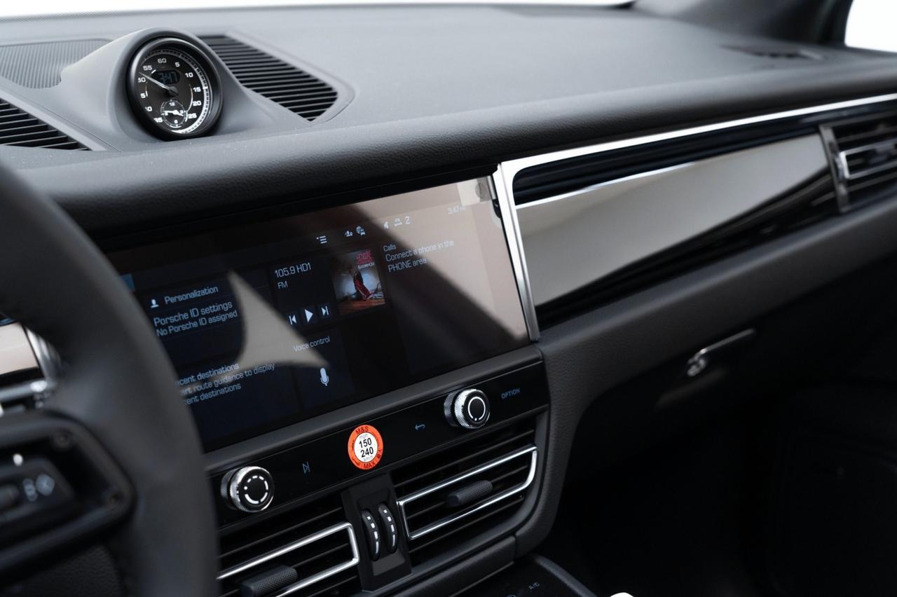 2025 Porsche Macan Pompano Beach FL