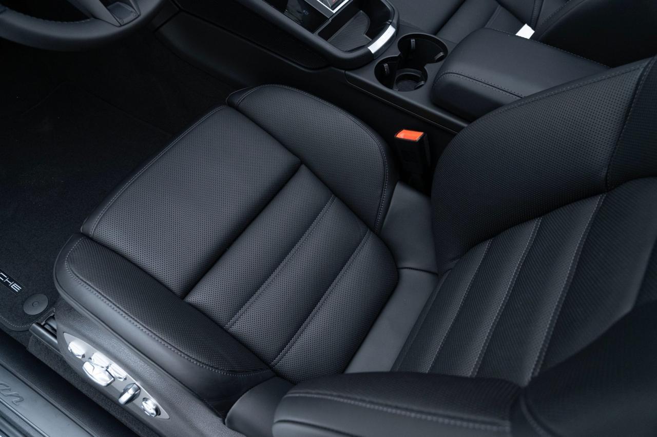 2025 Porsche Macan Pompano Beach FL