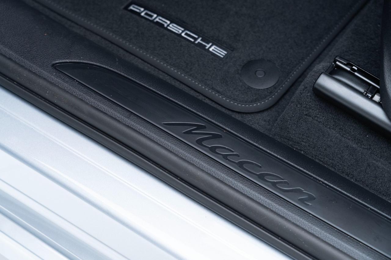 2025 Porsche Macan Pompano Beach FL