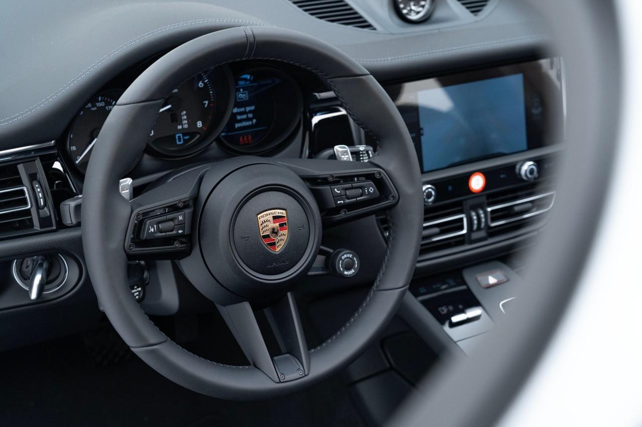 2025 Porsche Macan Pompano Beach FL