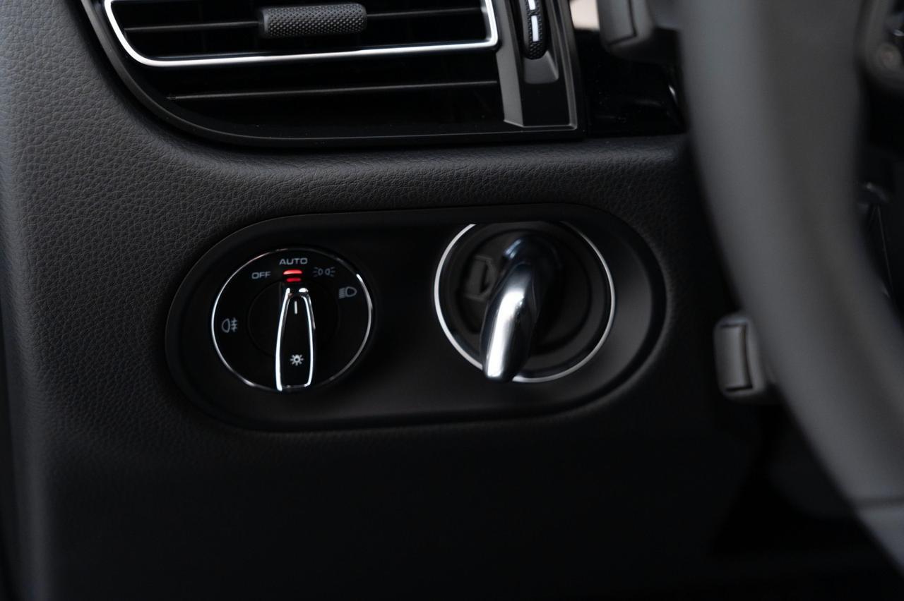 2025 Porsche Macan Pompano Beach FL