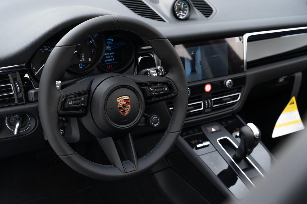 2025 Porsche Macan Pompano Beach FL