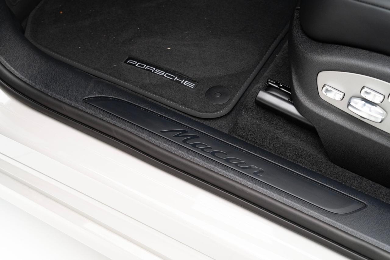 2025 Porsche Macan Pompano Beach FL