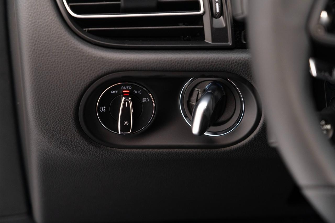 2025 Porsche Macan Pompano Beach FL