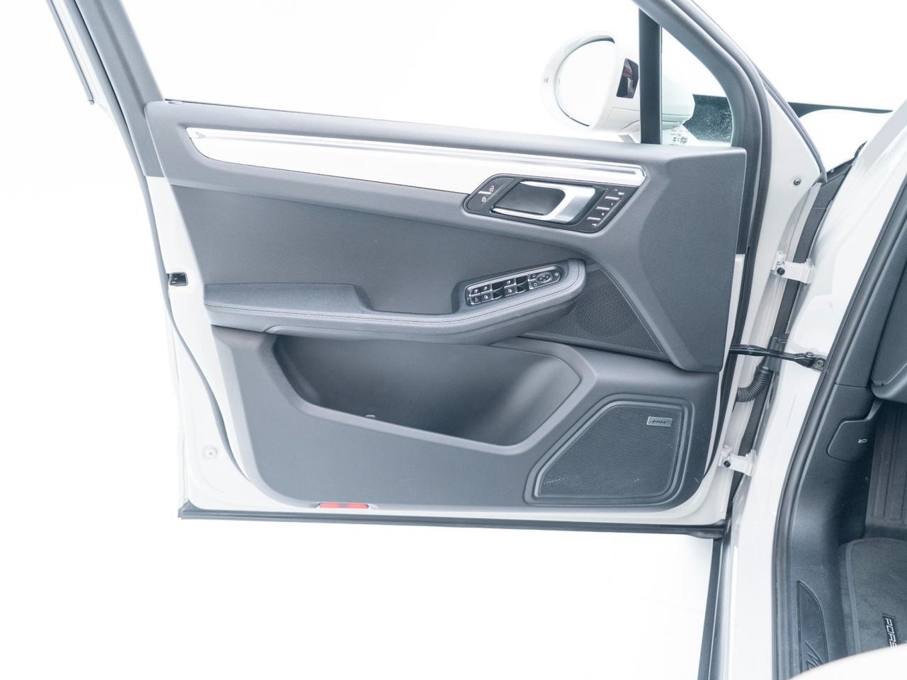 2025 Porsche Macan Pompano Beach FL