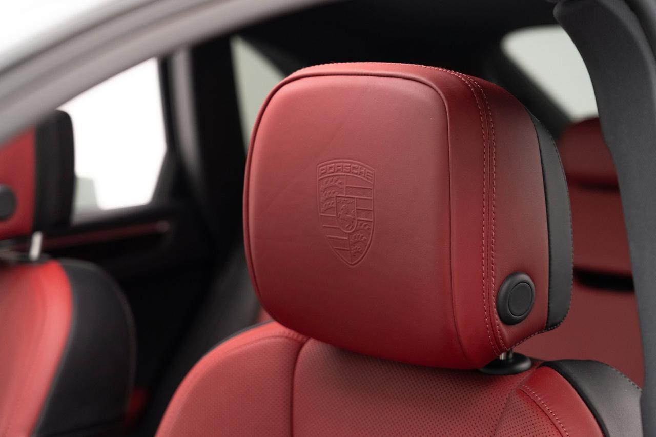 2025 Porsche Macan Pompano Beach FL
