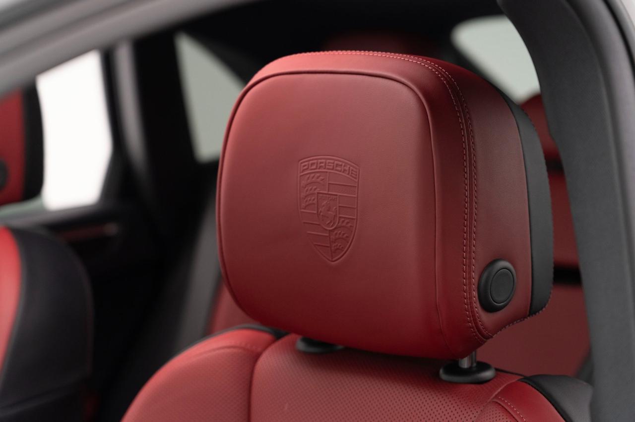 2025 Porsche Macan Pompano Beach FL