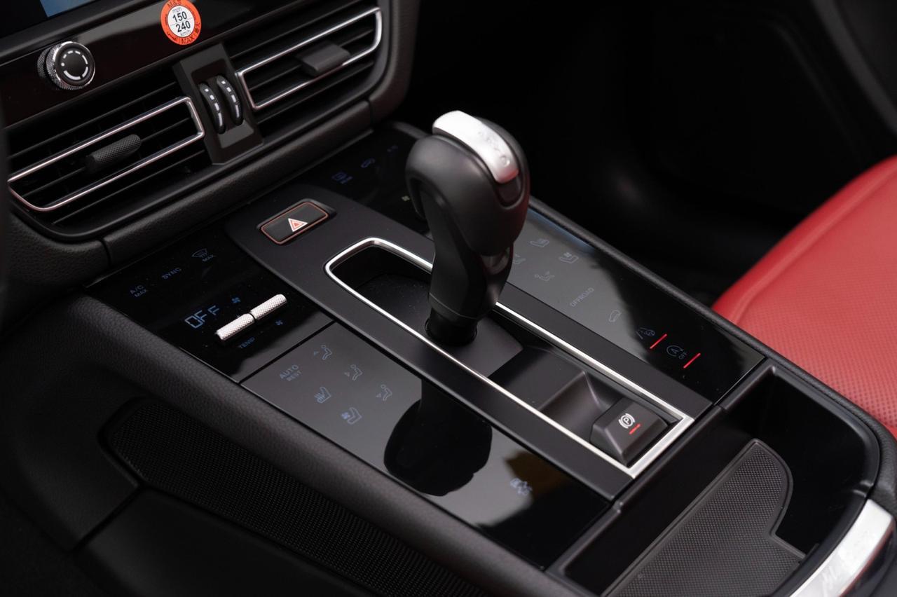 2025 Porsche Macan Pompano Beach FL