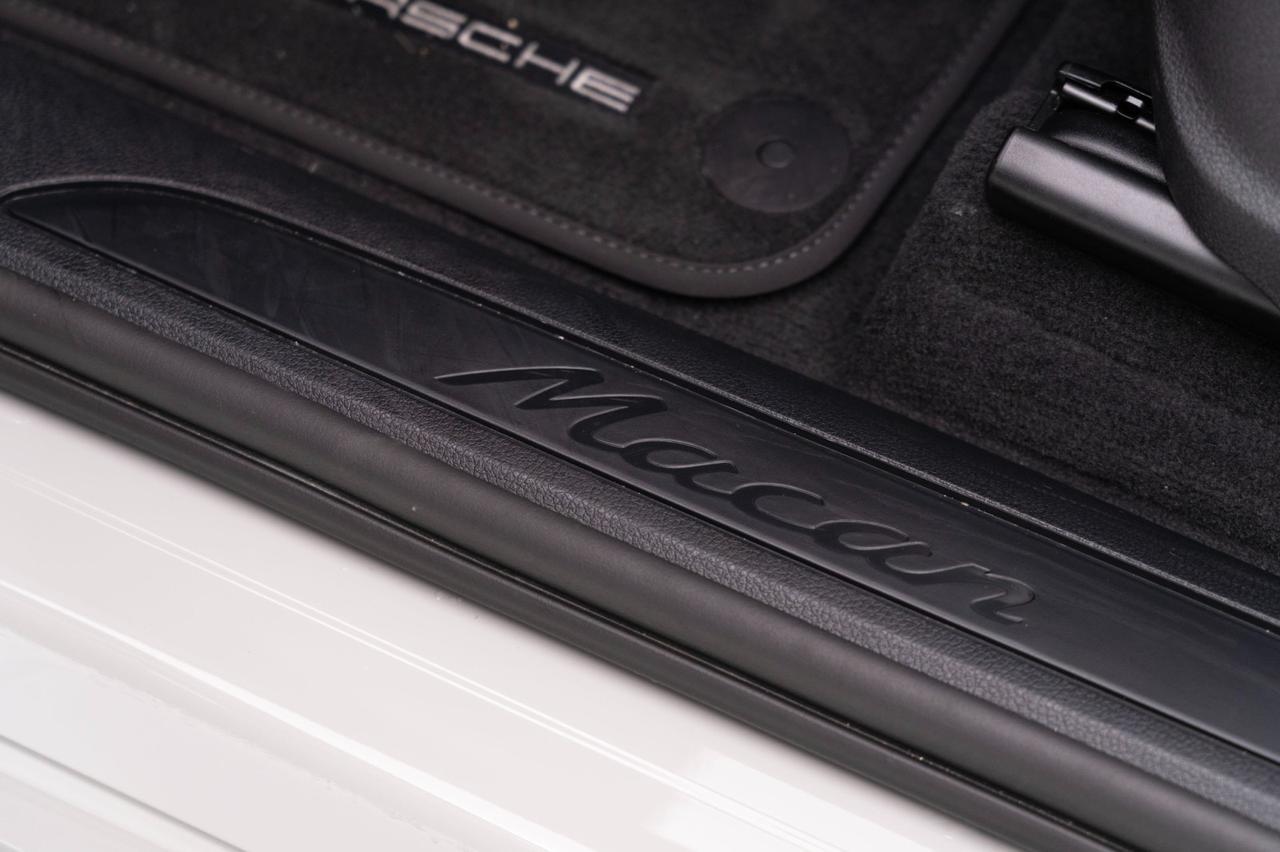 2025 Porsche Macan Pompano Beach FL