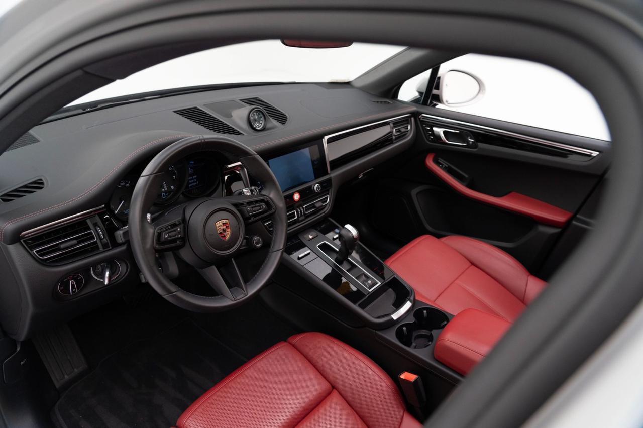 2025 Porsche Macan Pompano Beach FL
