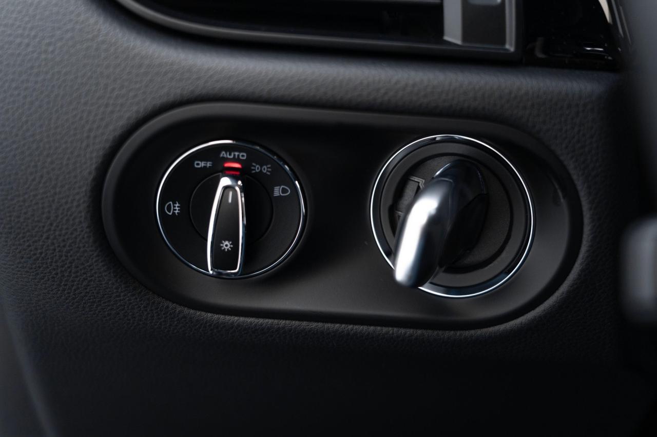 2025 Porsche Macan Pompano Beach FL