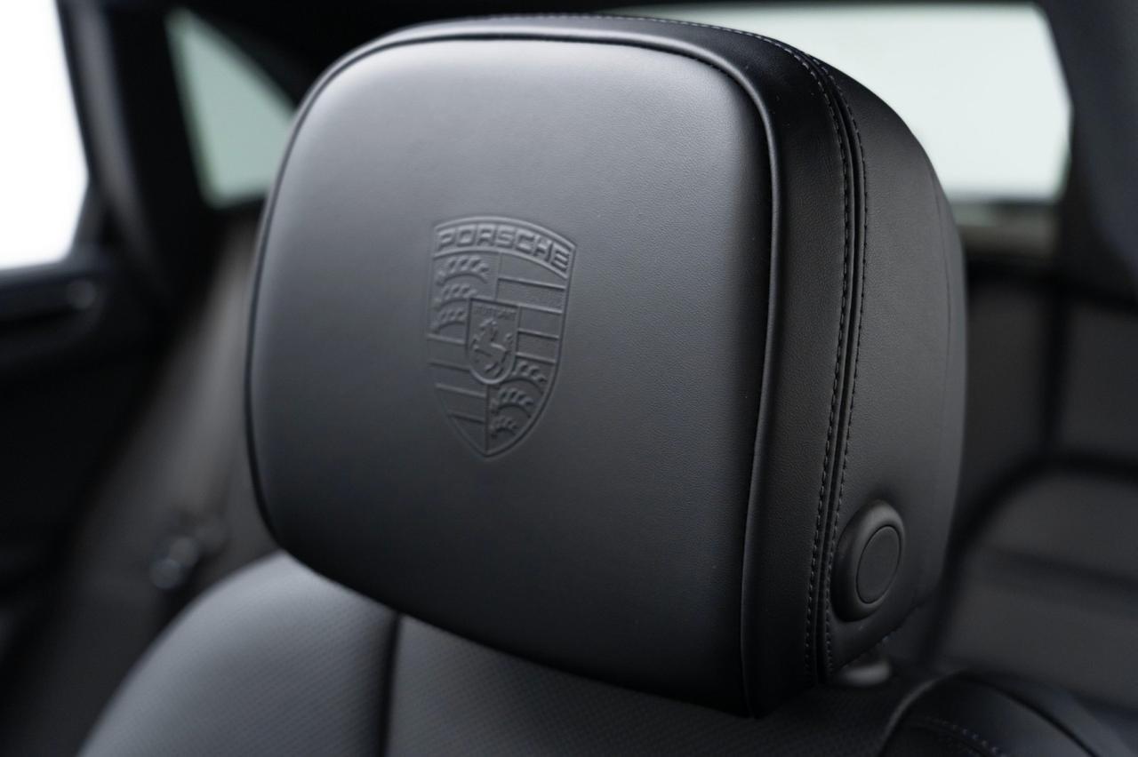 2025 Porsche Macan Pompano Beach FL