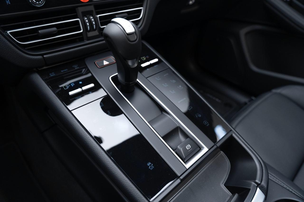 2025 Porsche Macan Pompano Beach FL