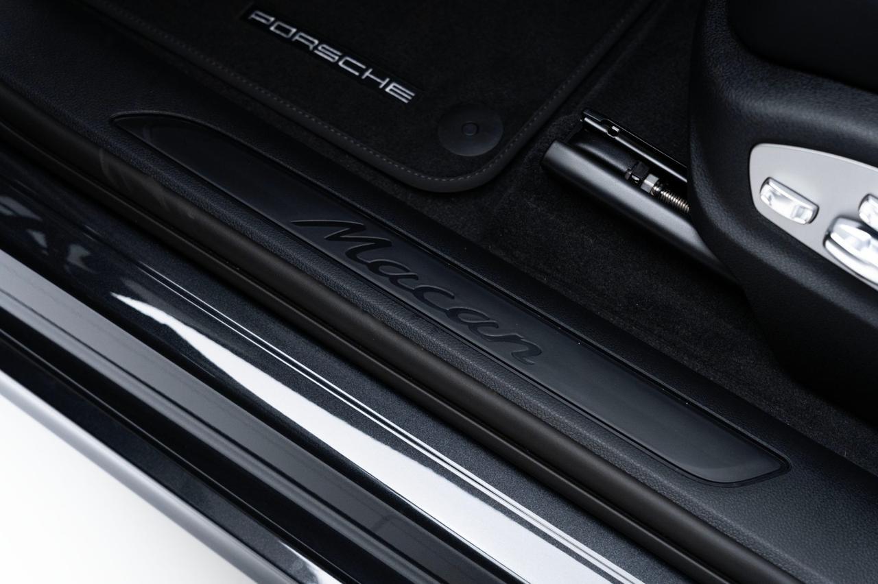 2025 Porsche Macan Pompano Beach FL