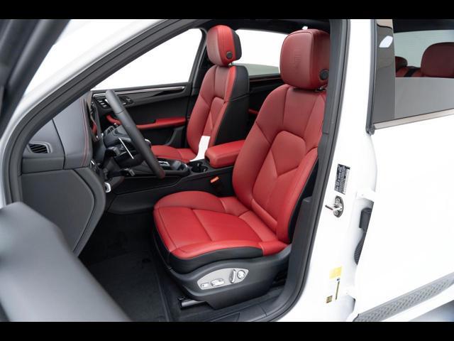 2025 Porsche Macan Pompano Beach FL