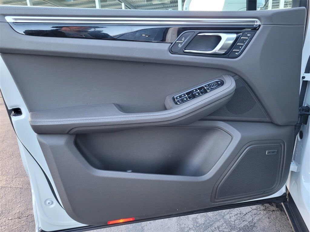 2025 Porsche Macan Roseville CA