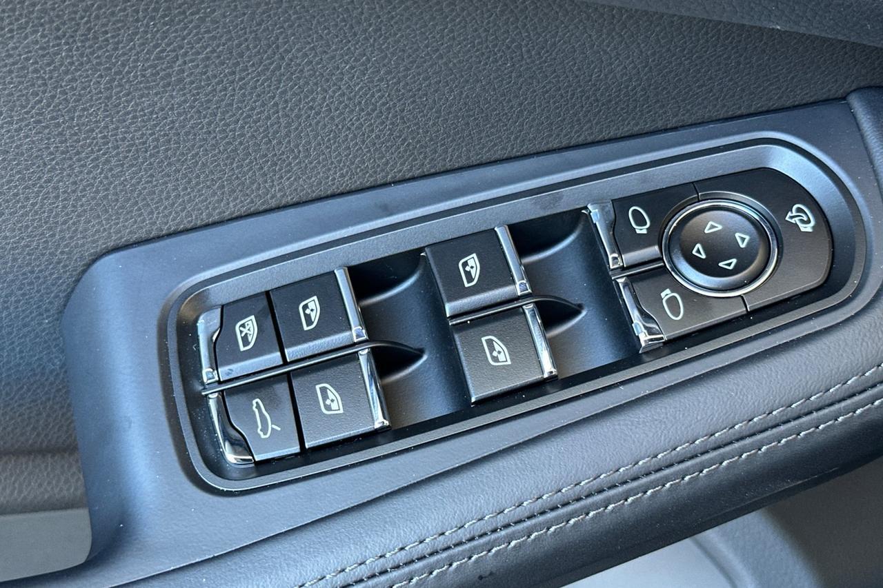 2025 Porsche Macan San Luis Obispo CA