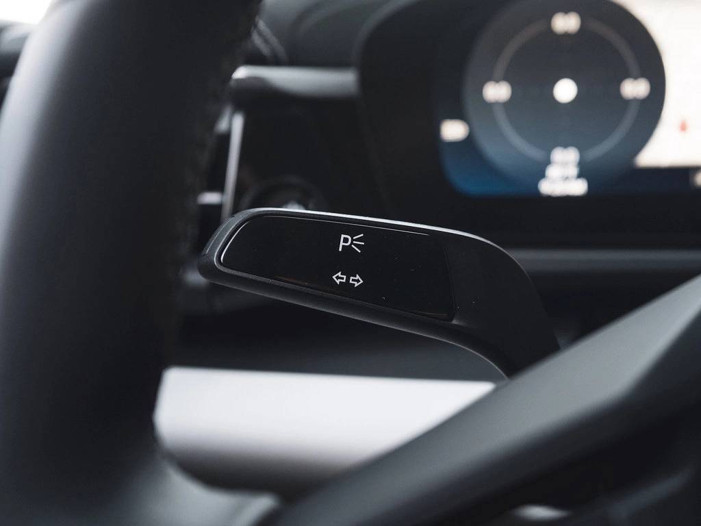 2025 Porsche Macan 4 Electric Bakersfield CA