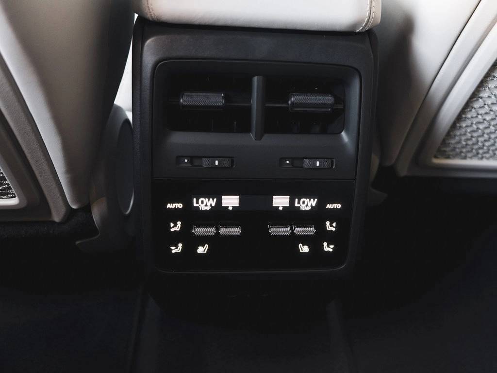2025 Porsche Macan 4 Electric Bakersfield CA