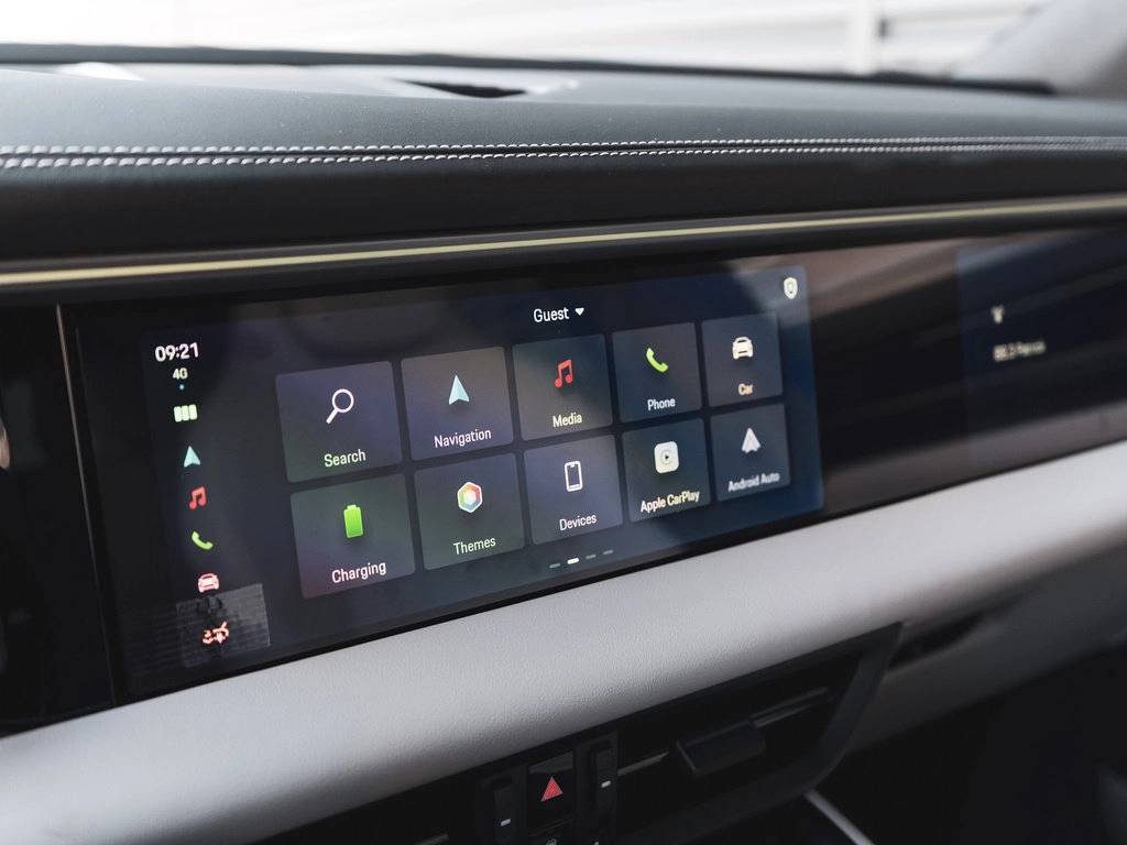 2025 Porsche Macan 4 Electric Bakersfield CA