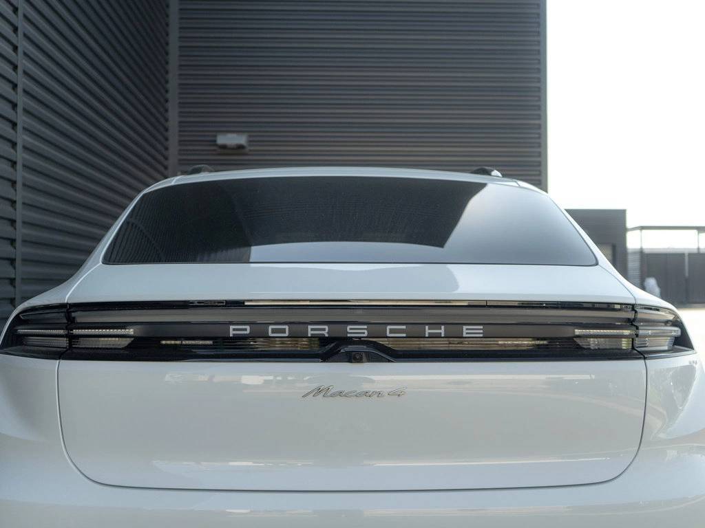 2025 Porsche Macan 4 Electric Bakersfield CA