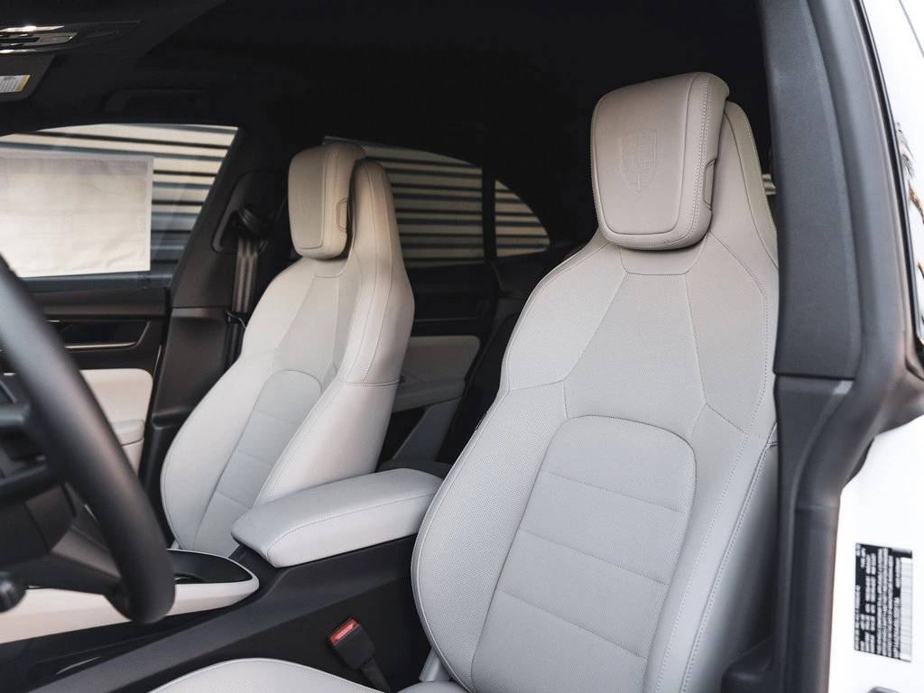 2025 Porsche Macan 4 Electric Bakersfield CA
