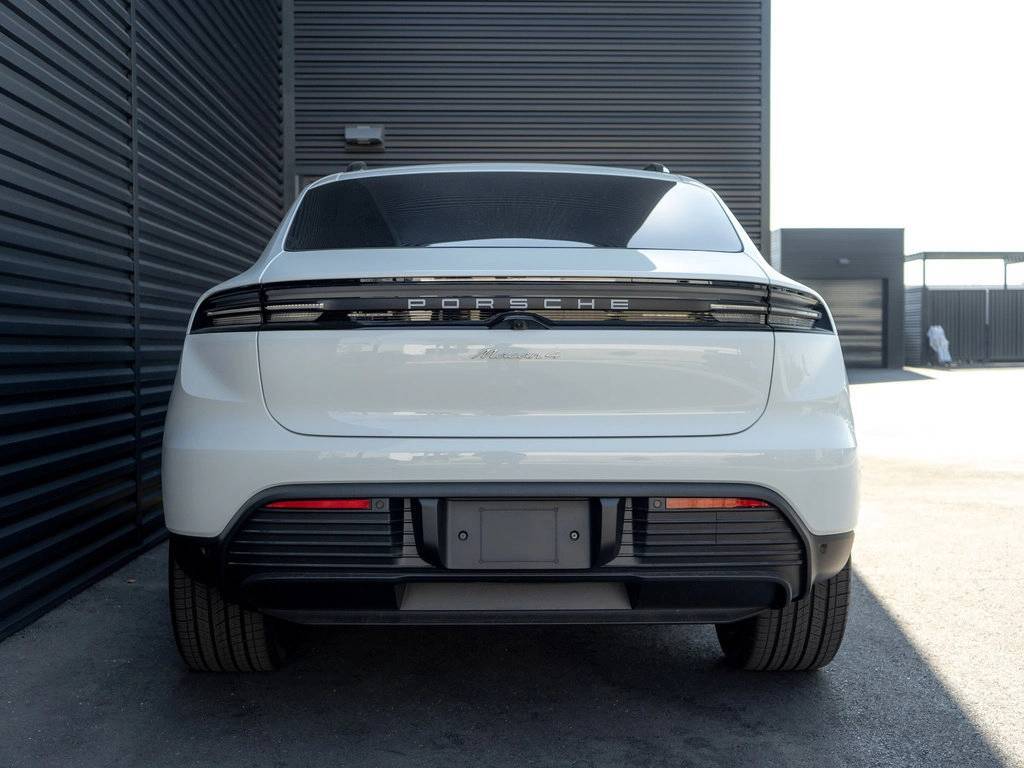 2025 Porsche Macan 4 Electric Bakersfield CA