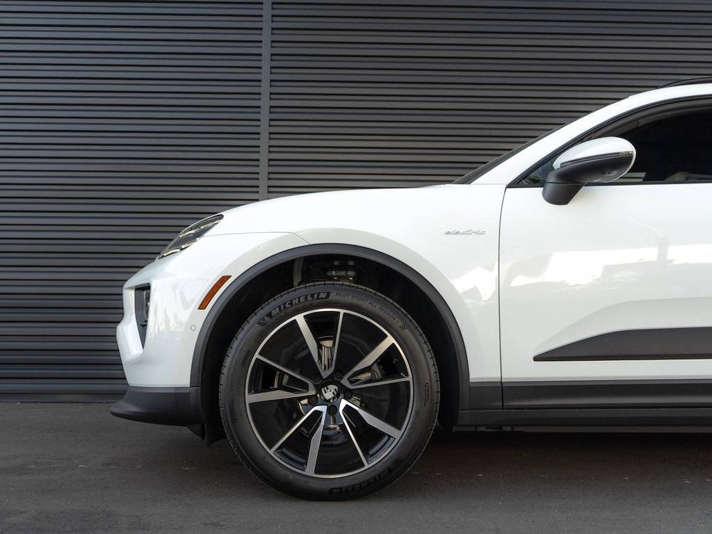 2025 Porsche Macan 4 Electric Bakersfield CA