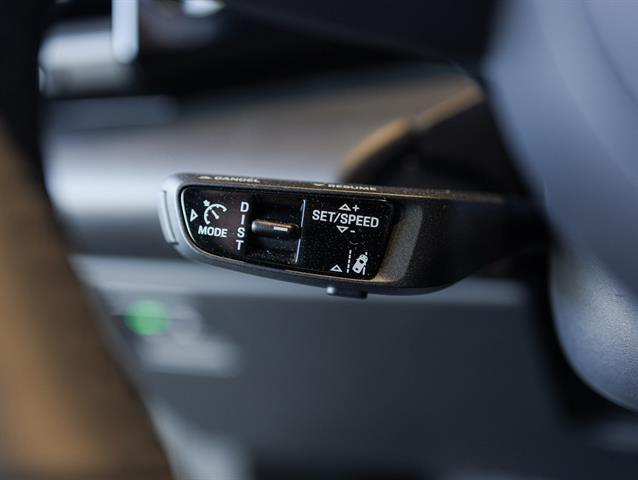 2025 Porsche Macan 4 Electric Bakersfield CA