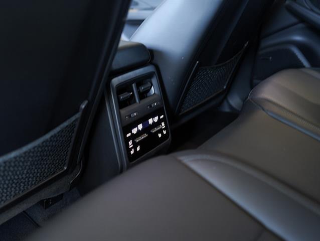 2025 Porsche Macan 4 Electric Bakersfield CA