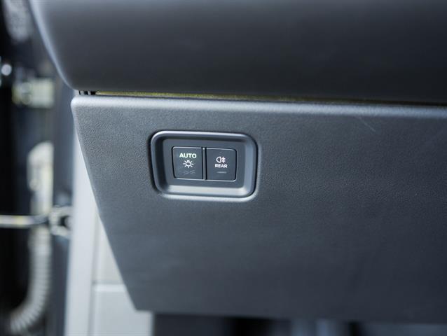 2025 Porsche Macan 4 Electric Bakersfield CA