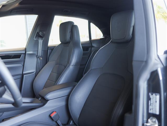 2025 Porsche Macan 4 Electric Bakersfield CA