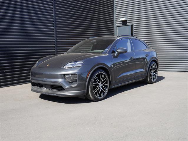 2025 Porsche Macan 4 Electric
