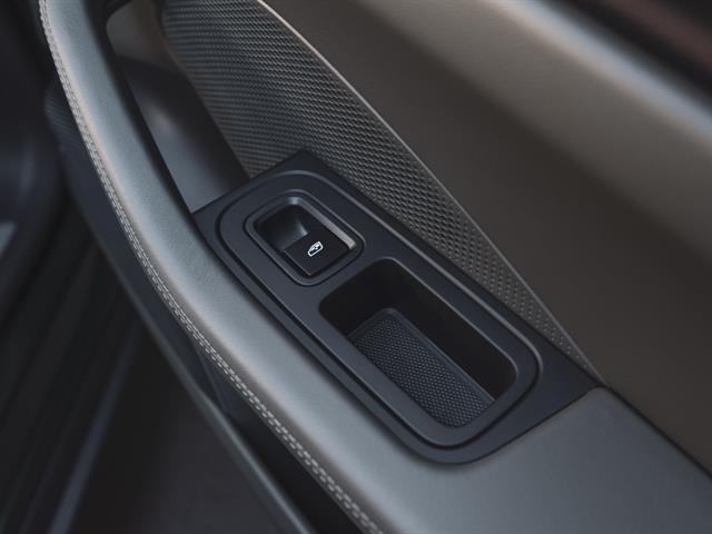 2025 Porsche Macan 4 Electric Bakersfield CA