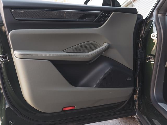 2025 Porsche Macan 4 Electric Bakersfield CA