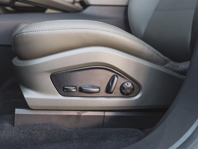 2025 Porsche Macan 4 Electric Bakersfield CA
