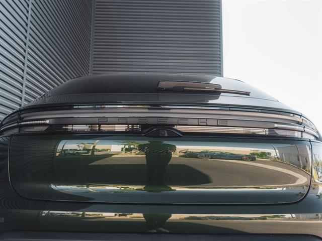 2025 Porsche Macan 4 Electric Bakersfield CA
