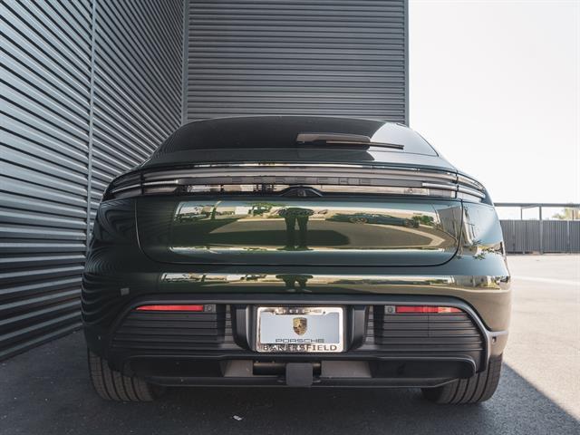 2025 Porsche Macan 4 Electric Bakersfield CA