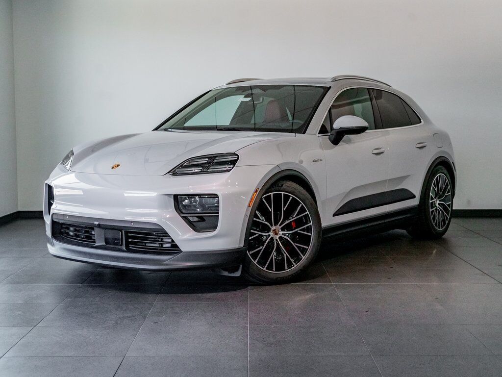 2025 Porsche Cayenne photo 32