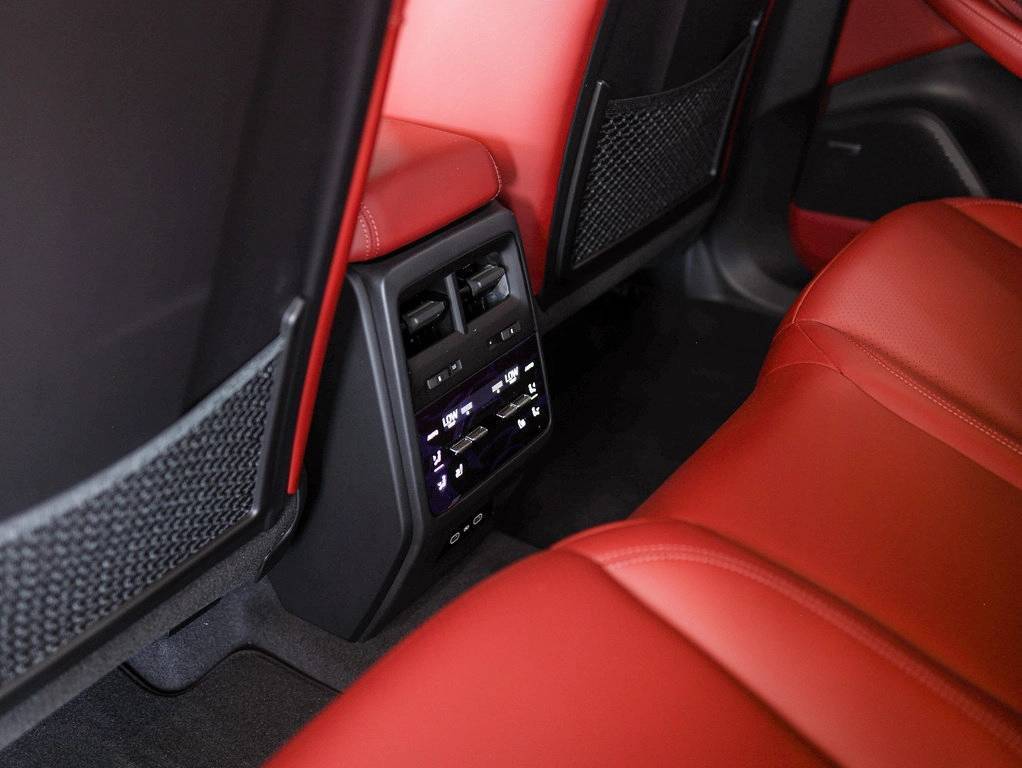2025 Porsche Macan 4S Electric Bakersfield CA