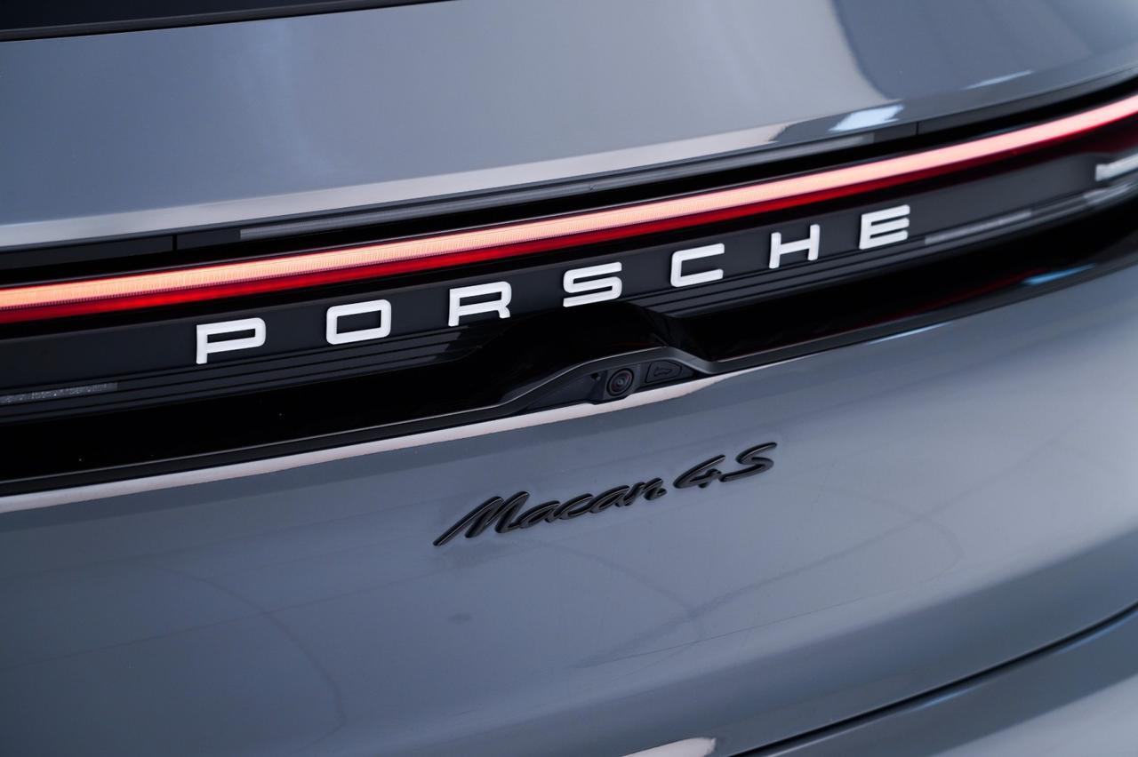 2025 Porsche Macan 4S Electric Pompano Beach FL
