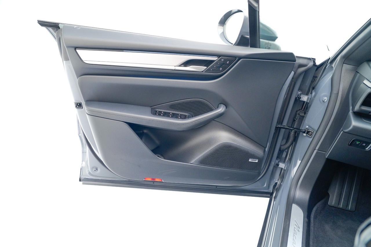 2025 Porsche Macan 4S Electric Pompano Beach FL