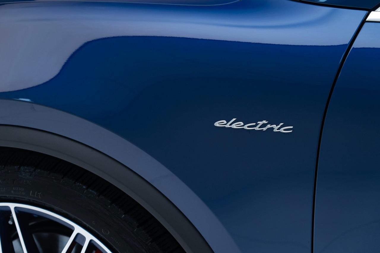 2025 Porsche Macan 4S Electric Pompano Beach FL